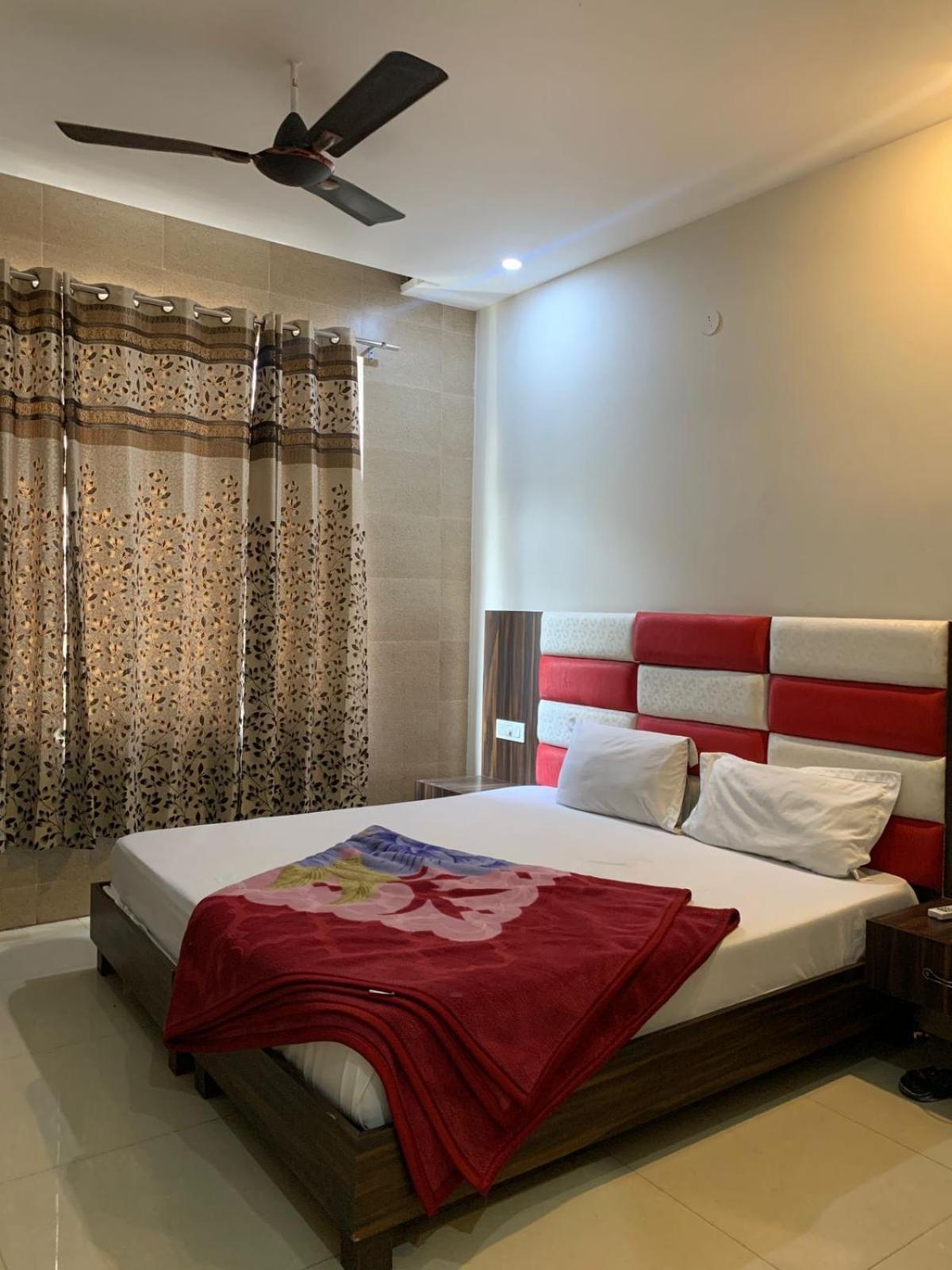 Hotel Sukhman Residency Αμριτσάρ Δωμάτιο φωτογραφία